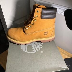 Timberland Women 6in Wheat Boot
